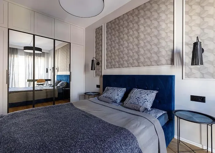 Close فروتسواف